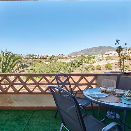Alma 12 Apartment